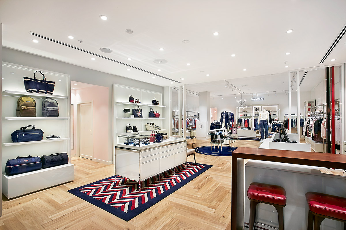 Commercial photography capturing the exquisite elegance of a premium retail space, featuring upscale fixtures, modern design elements, and impeccable attention to detail.